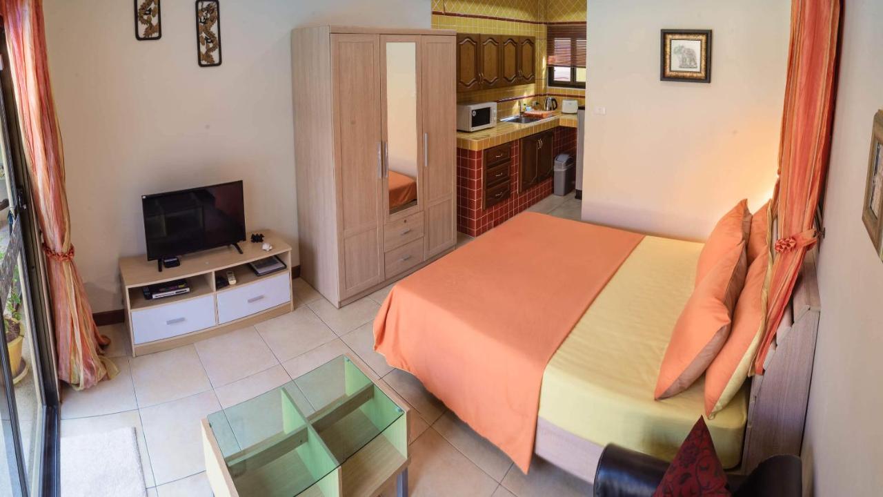 Coconut Paradise Villas Rawai Bagian luar foto